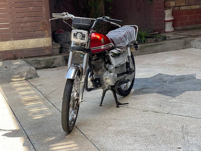 Honda 125 special edition 4