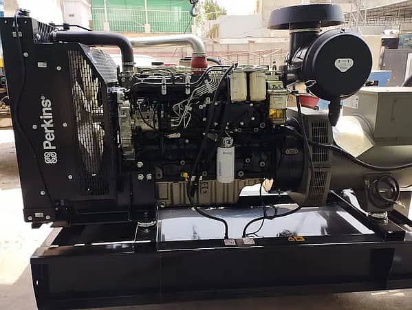 Diesel Generator 200KVA Perkins Made in UK with Leroy Somer Alternato 8