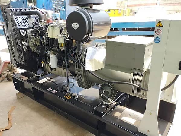 Diesel Generator 200KVA Perkins Made in UK with Leroy Somer Alternato 9