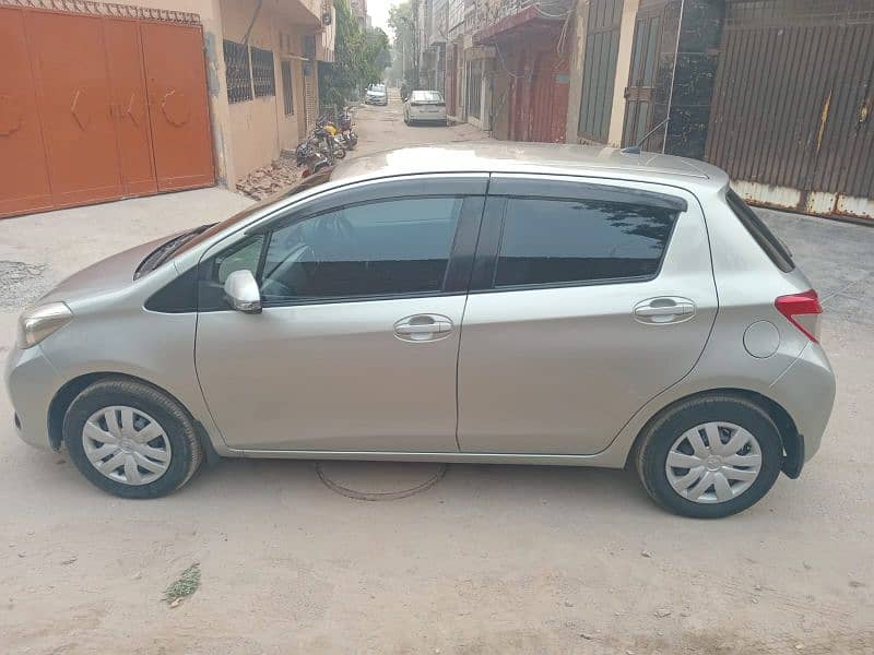 Toyota Vitz 2011 3