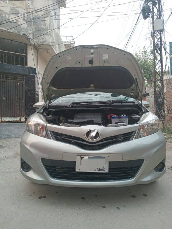 Toyota Vitz 2011 6