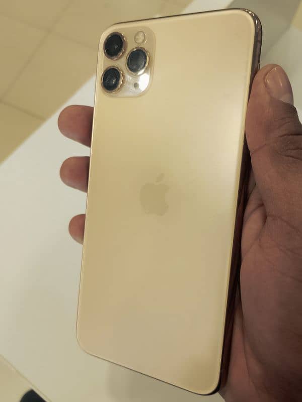 Iphone 11 pro max on Service 64GB PTA 1