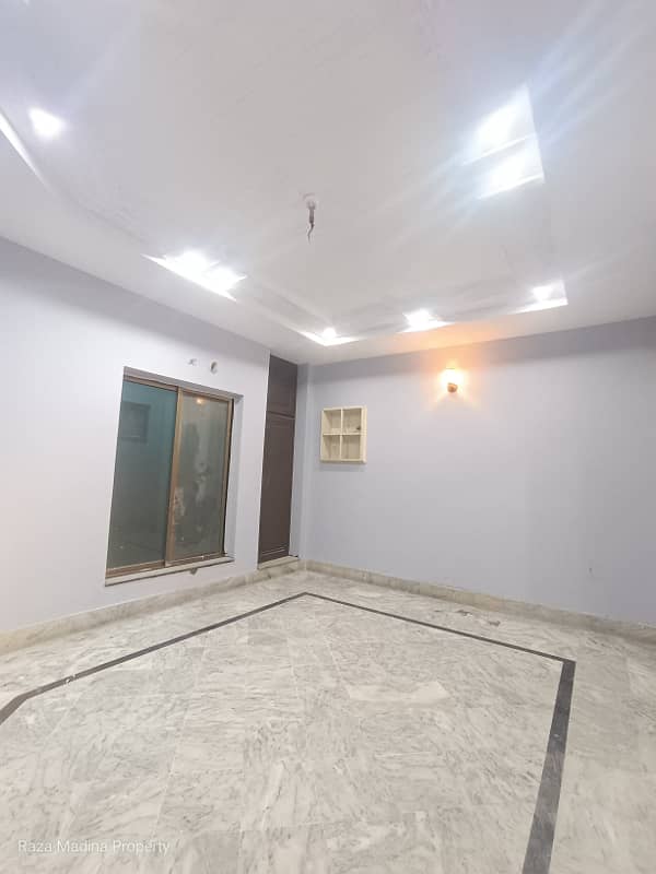 Eden Executive Society Boundary Wall Canal Road* Faisalabad VIP Location 7 Marla *New House ka Upar Portion House For Rent 1