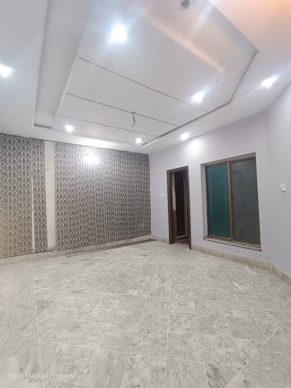 Eden Executive Society Boundary Wall Canal Road* Faisalabad VIP Location 7 Marla *New House ka Upar Portion House For Rent 2