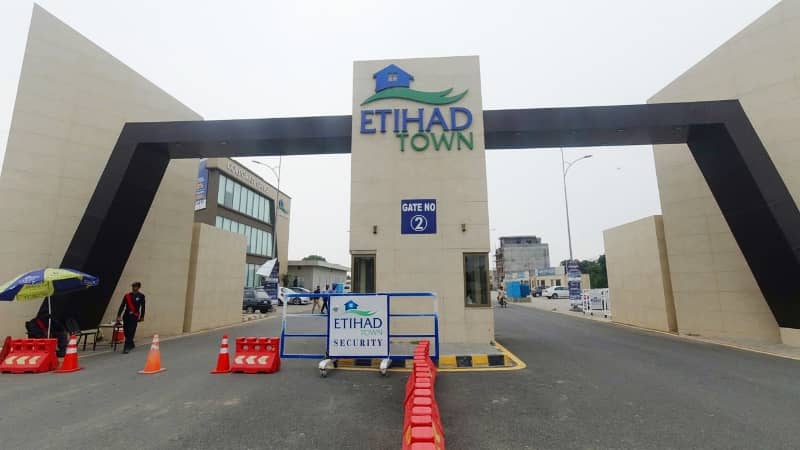 5 MARLA RESIDENTAL PLOT ON 2 YEARS EASY INSTALLMENT PLAN IN ETIHAD TOWN PHASE 1 PREMIER LIVING BLOCK FACING RAIWIND ROAD 7