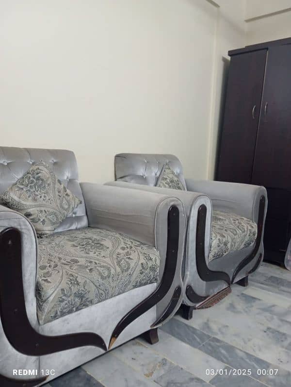 an cumfy sofa set 2