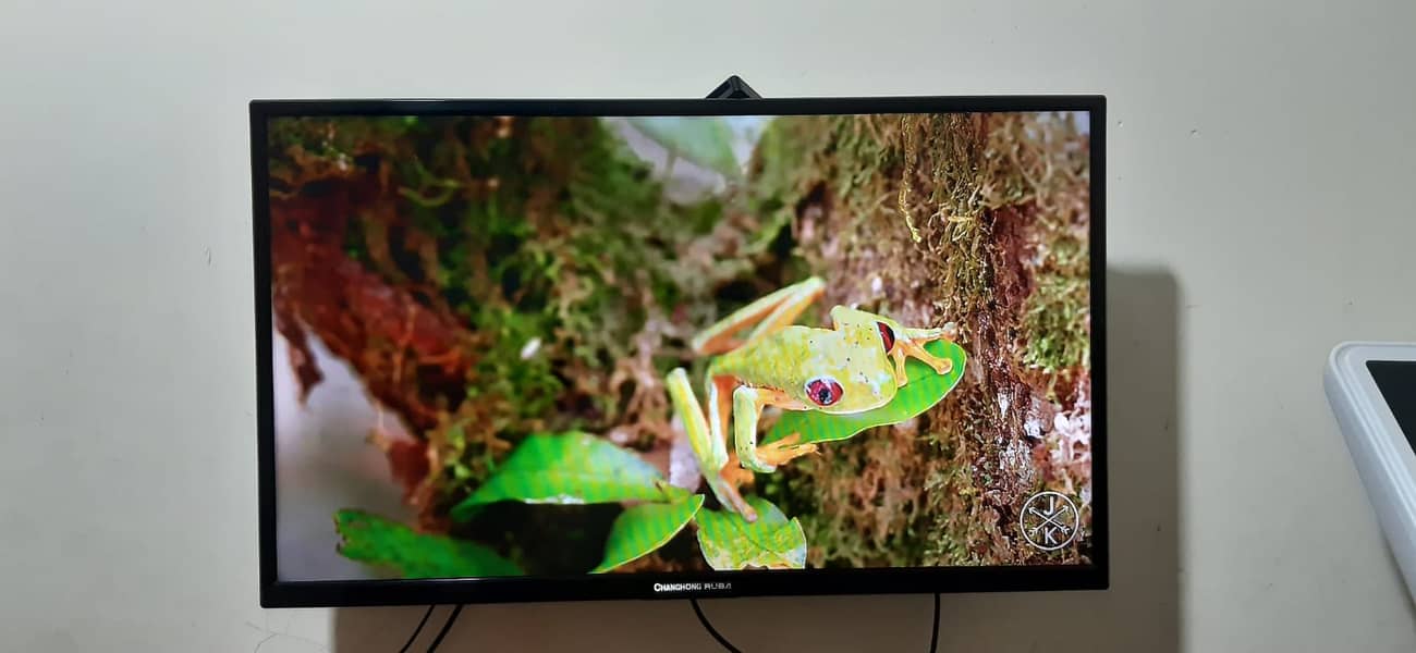 LED tv very good condition changhongruba 32 inch 0