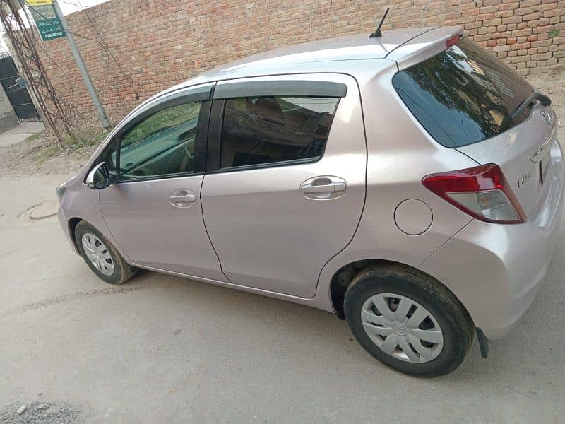 Toyota Vitz 2012 4