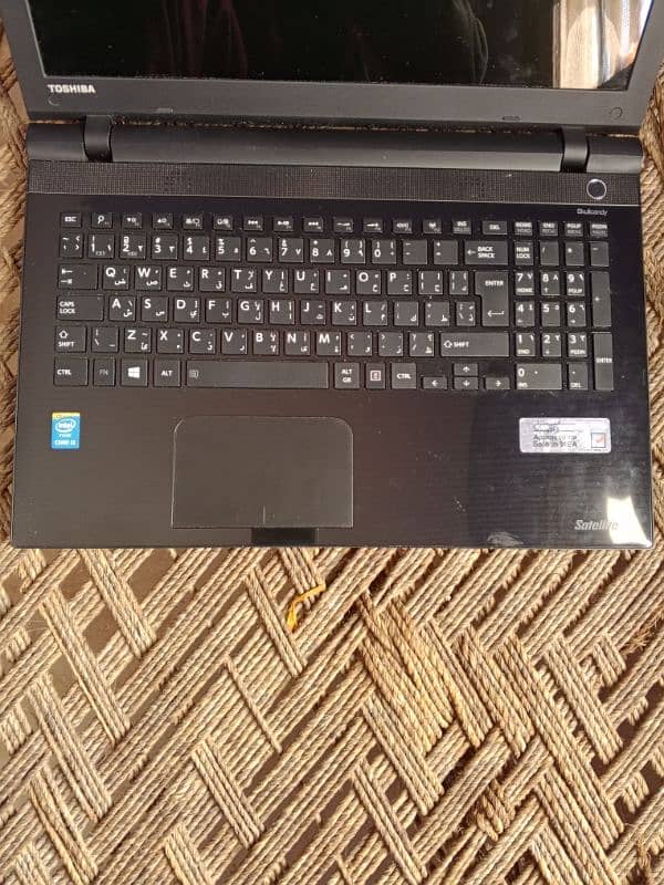 Toshiba laptop new condition no fault battery backup bahut acchi hai 2