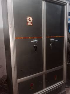 two door safe almari heavyweight 106 kg all ok good condition