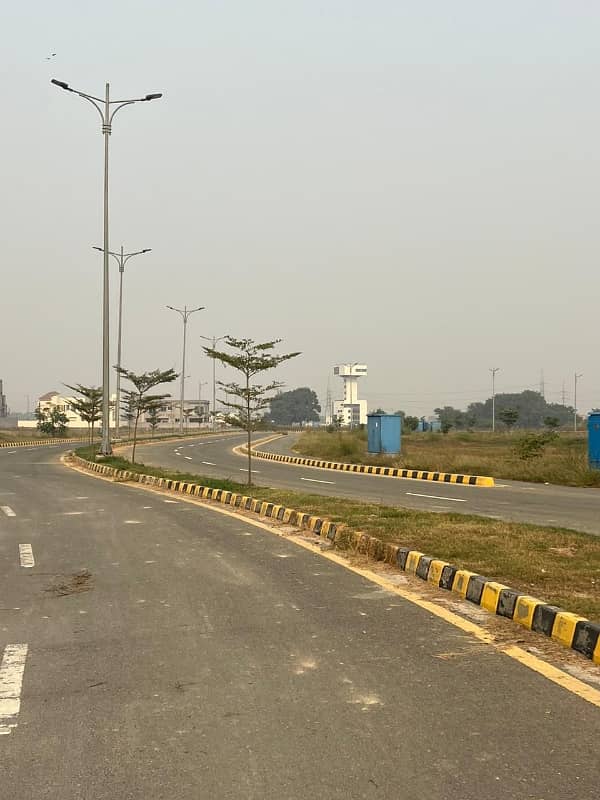 PHASE-8 BLOCK Z4 PLOT NO NEAR TO 47 KANAL PARK IN JUST 67 LAC 6