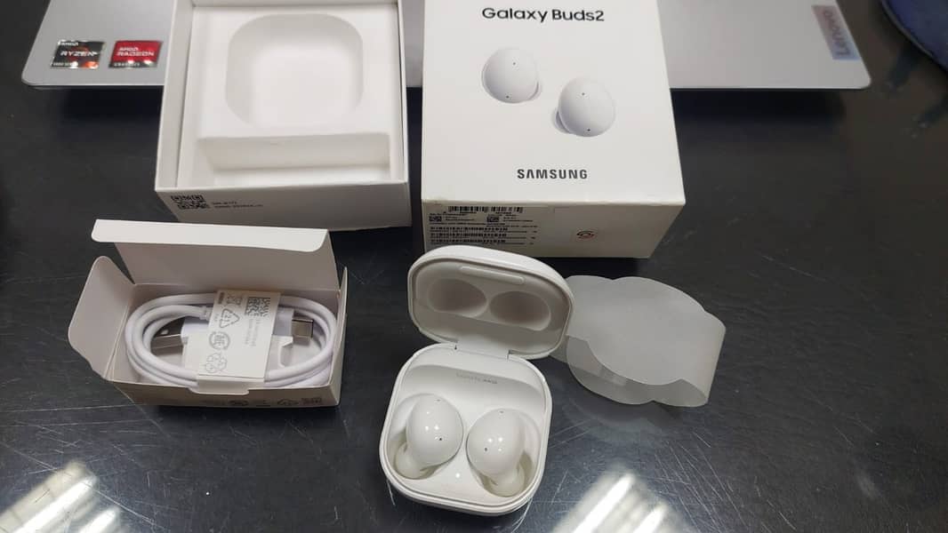 Samsung Galaxy Buds 2 1