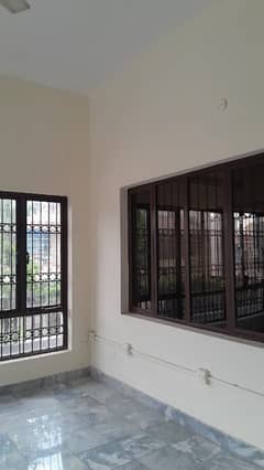 35 Marla Independent House For Rent In New Lalazar. Servent Quarter Facility Available