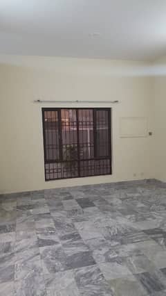 1 kanal house upper portion for rent