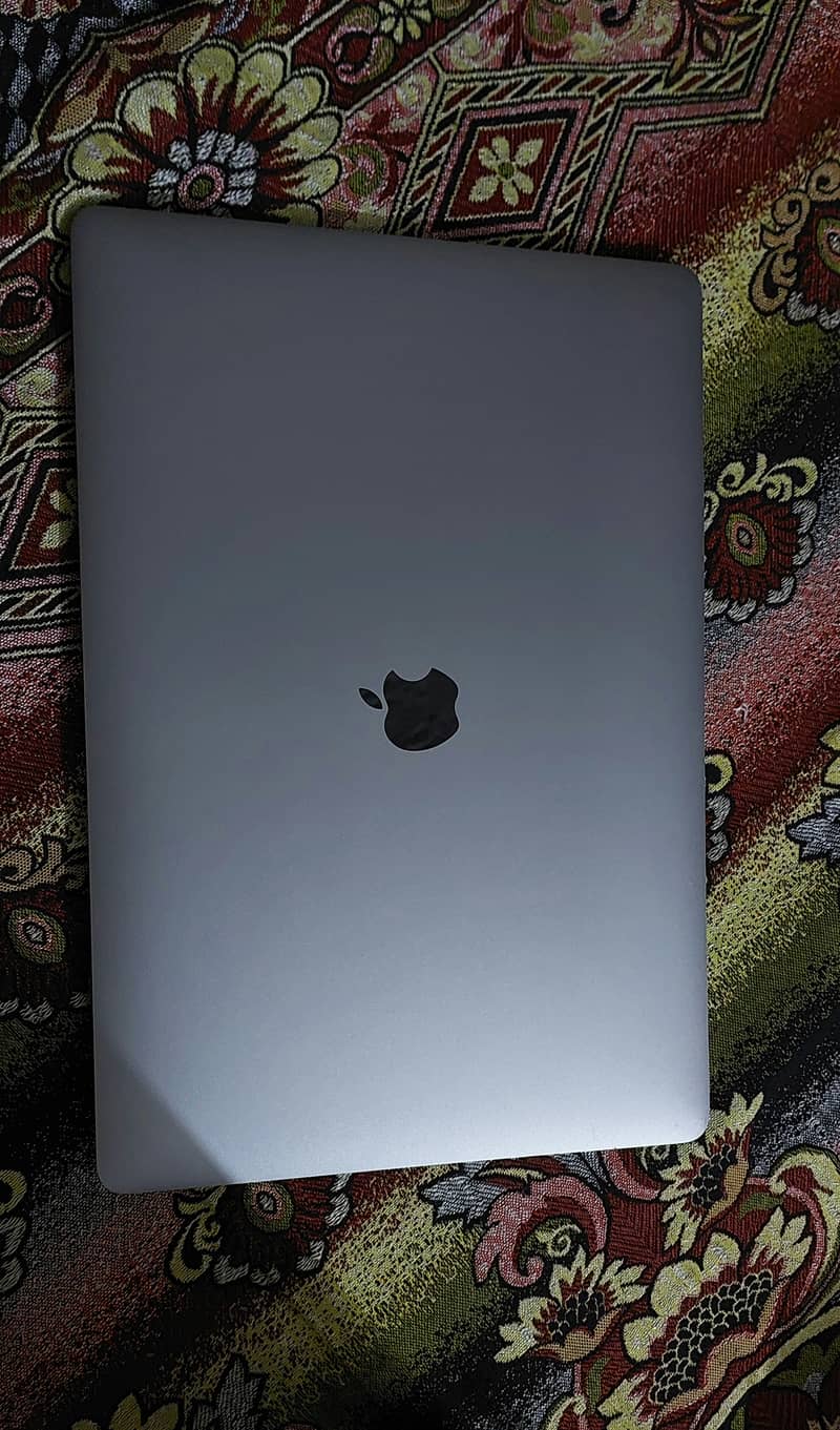 MacBook Pro 15.4-inch 4