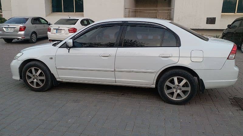 Honda Civic EXi 2004 4