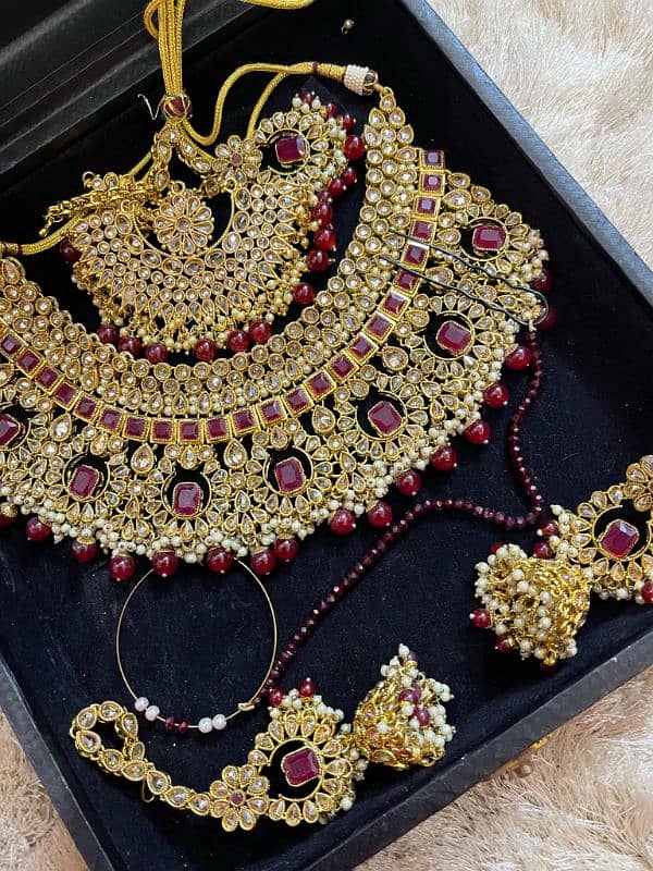 Bridal jewellery 0