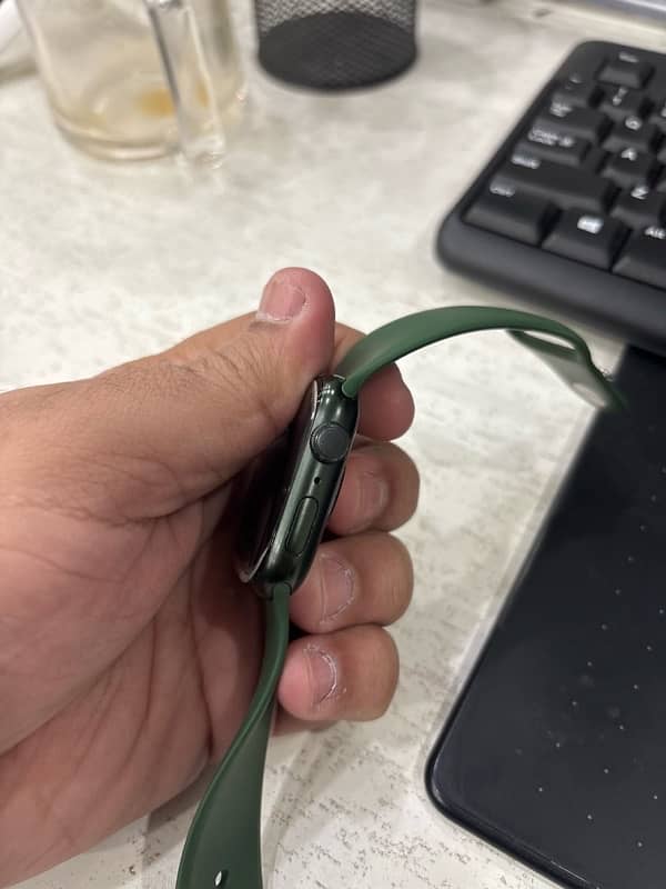 Apple watch series 7 olive green color 10/10 1