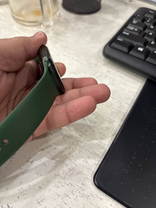 Apple watch series 7 olive green color 10/10 2