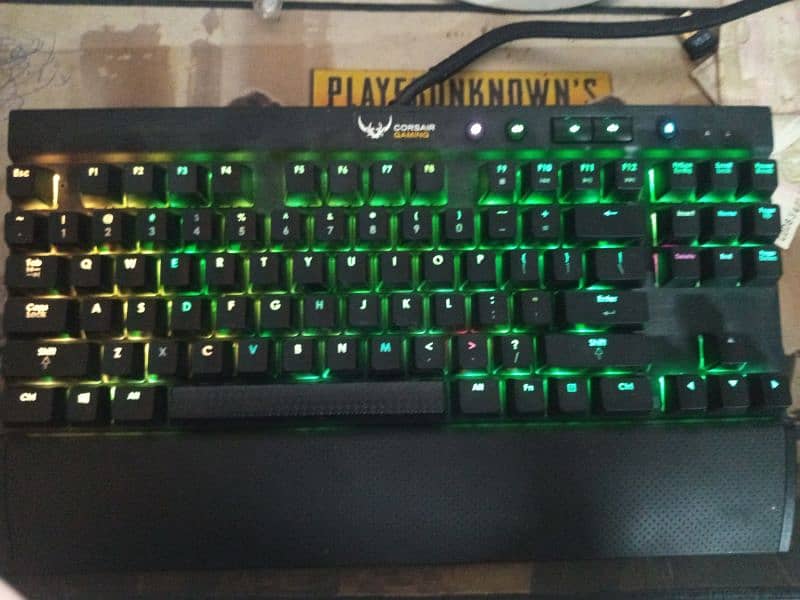 corsair ironclaw mouse,k65 mechanical keybord voidpro gaming headset 3