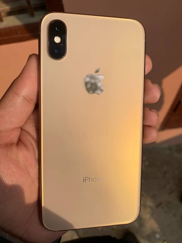 iphone xs gold 64gb factory unlock. waterpack 5