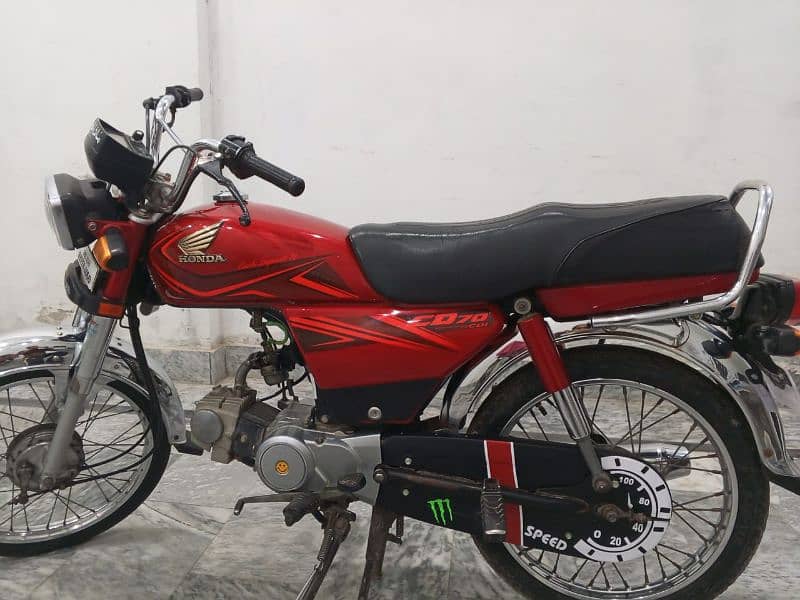 Honda CD70 0