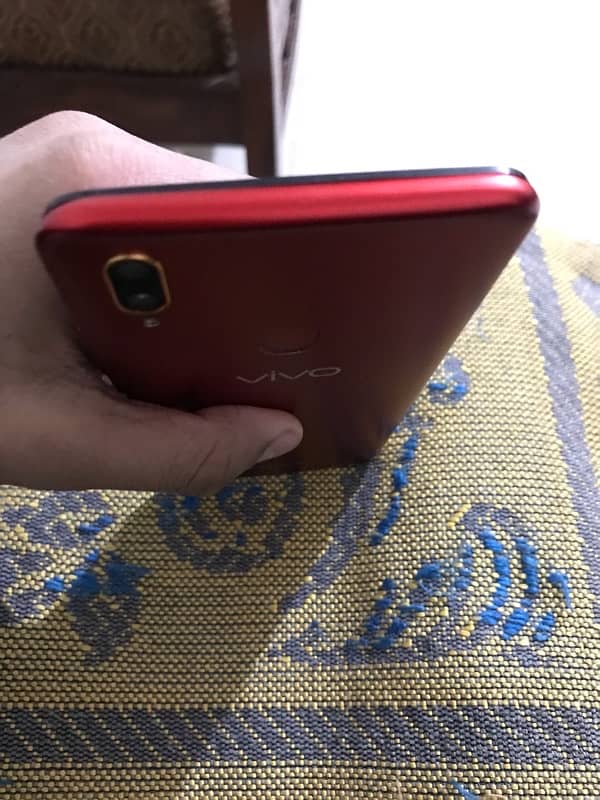 vivo Y85A phone in red colour 3