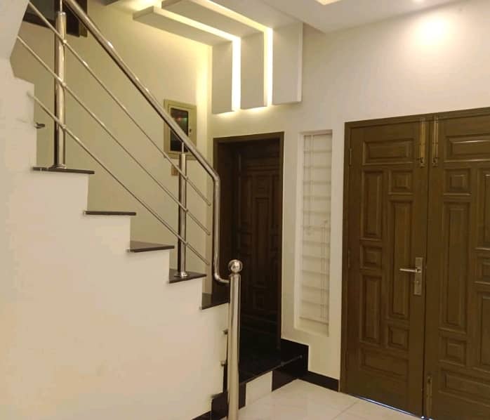 10 Marla House In Stunning Bahria Town - Sector C Is Available For rent 3