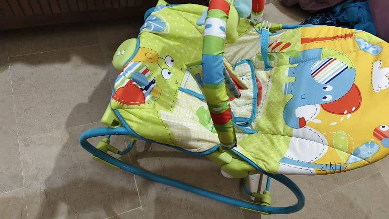 automatic baby bouncer 2