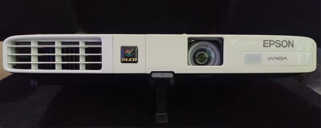 second hand projector epson refurbished projectors home cinema project 6