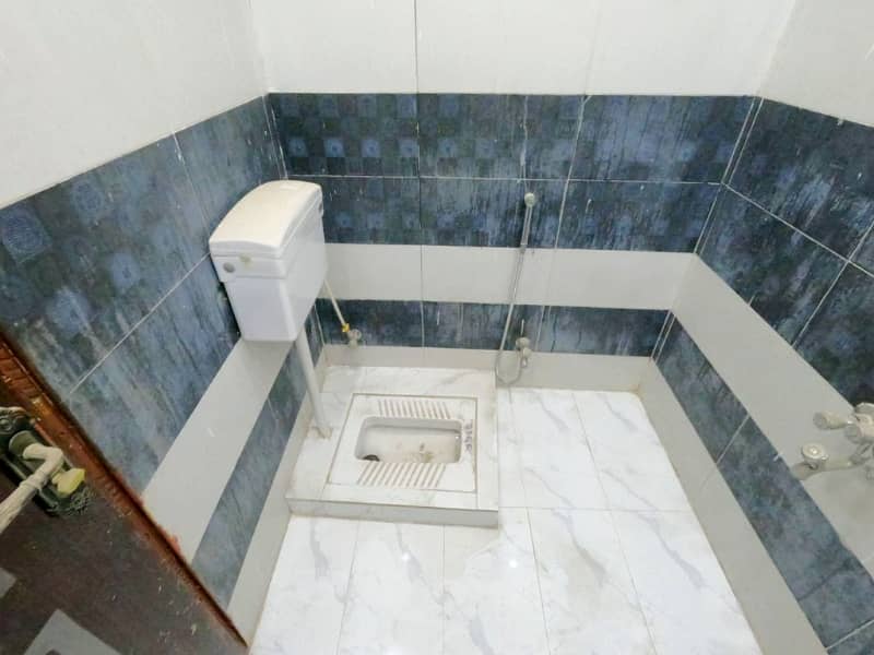 House Of 4 Marla Available For sale In Samanabad 21