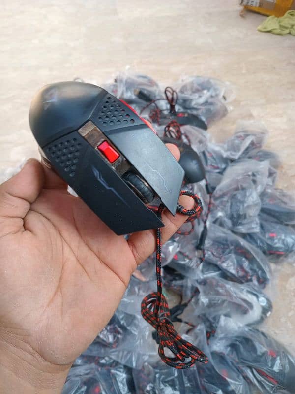 Gaming mouse lad 1