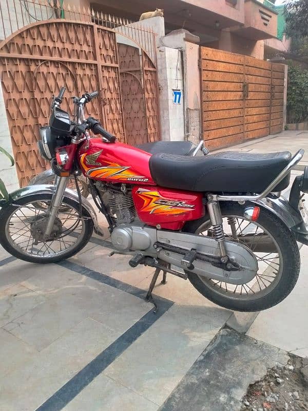 Honda CC125 1