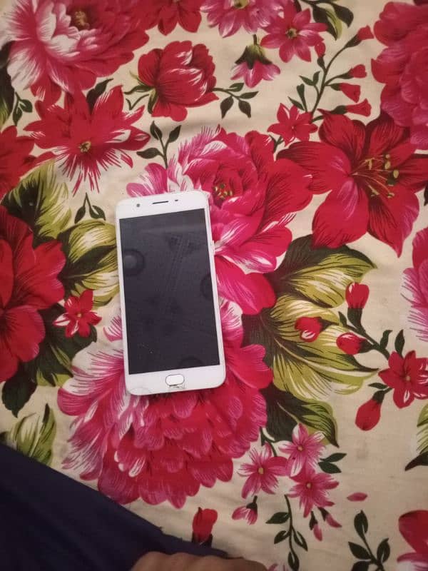 OPPO F1s 4/64 10/8 without charger and box id card copy mil jygi 6