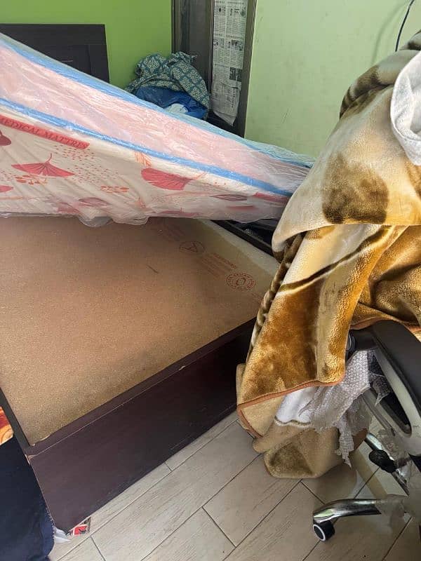 Single Bed 20 Days Used 3