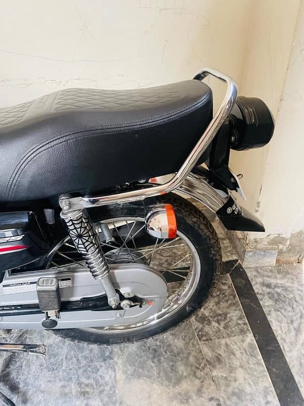 Honda bike New condition 2