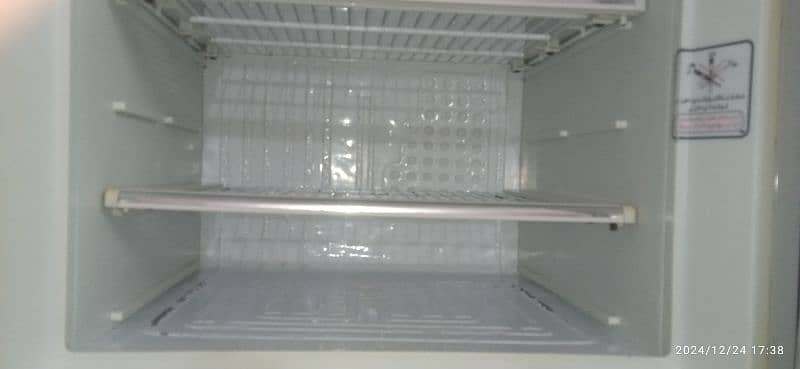 Dowlance Large size Refrigerator 2