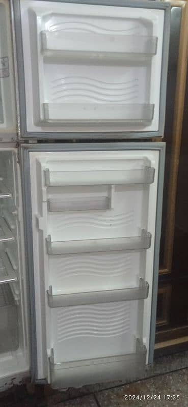 Dowlance Large size Refrigerator 5