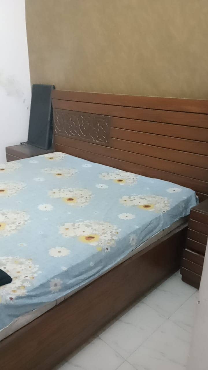 King Size Bed 6