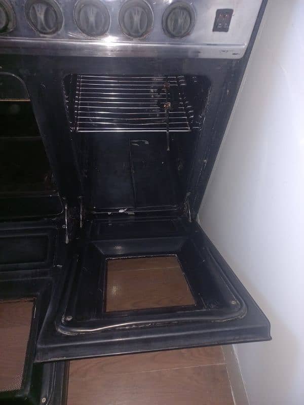 5 burner cooking range with oven and hotcase 3