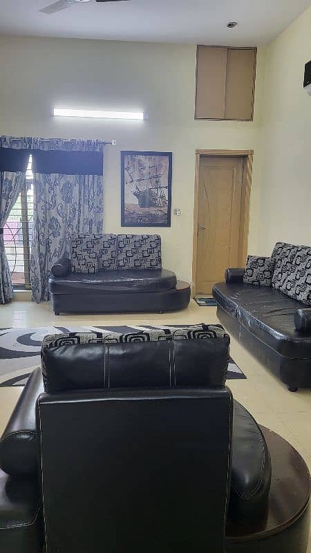 3 pc Sofa set with Center Piece 4