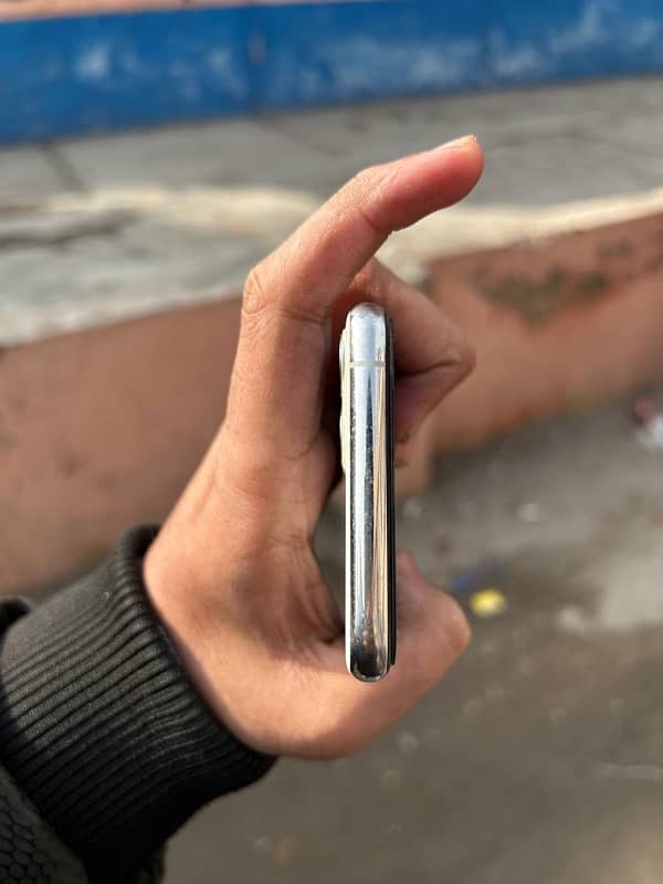 iPhone 11 pro pta approved 10/10 256 GB 3