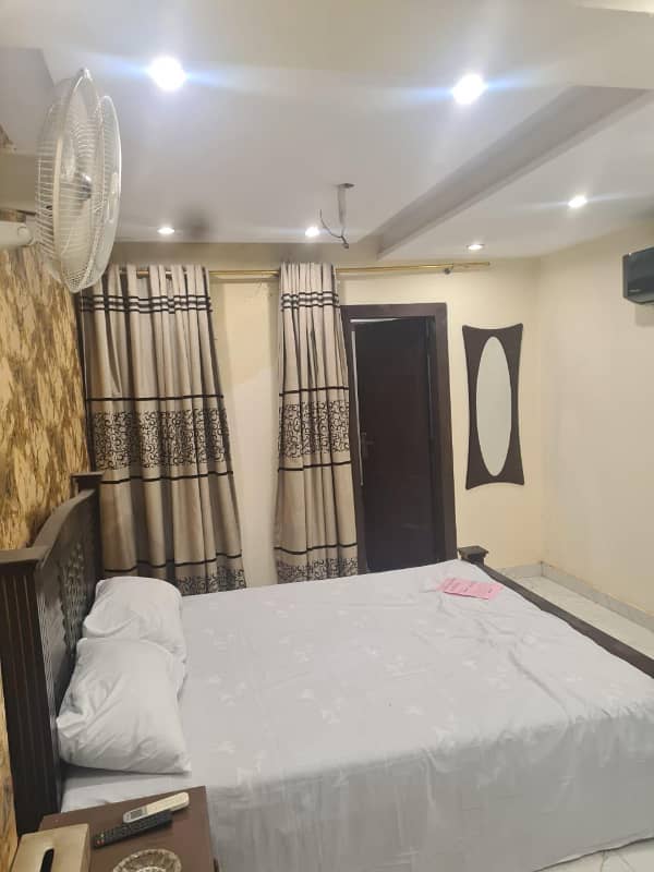 1 BEDROOM FURNIHSED APARTMENT IS AVAILABLE FOR RENT IN BAHRIA TOWN LAHORE 2