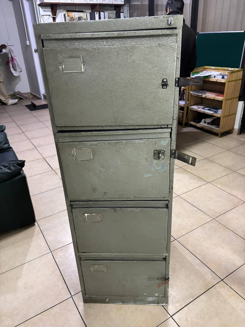 Steel Cabinet 4 Drawer For Sale 2