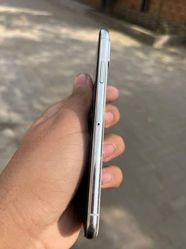 I phone xs exchange possible only with google pixel 6 2