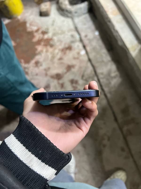 I PHONE 12 FACTORY UNLOCK WITH BOX 2