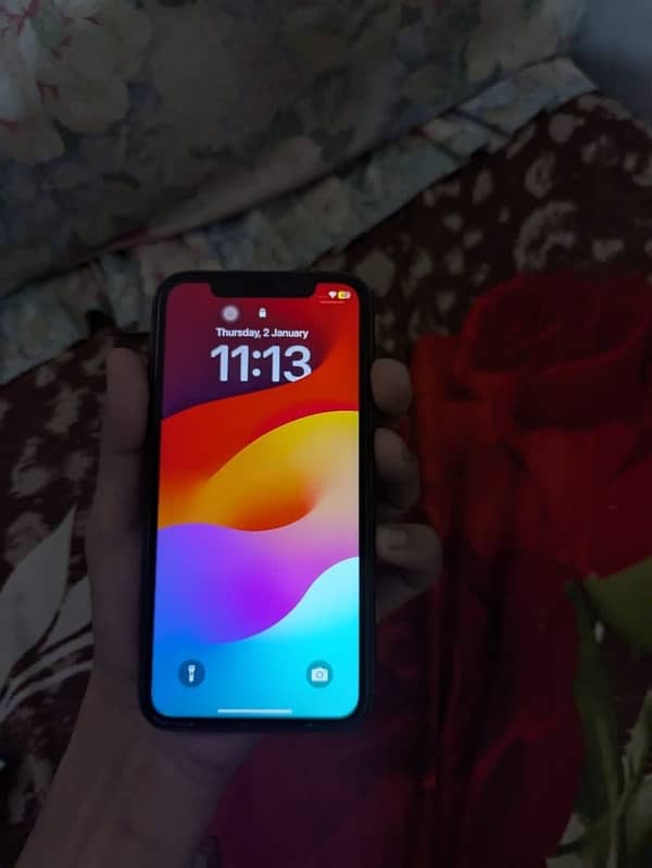 iPhone 11 64gb with box 0