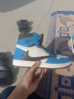 Air Jordan 1 Travis Scott UNC