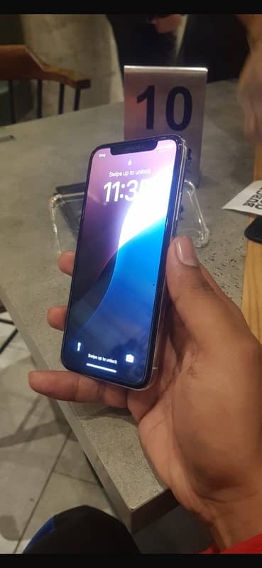 iphone xs in good condition 1