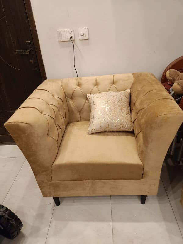 urgent sale sofa set like a brand new 2